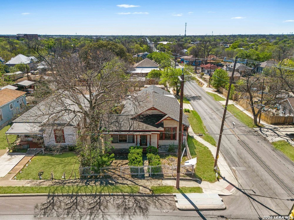 2922 Buena Vista St