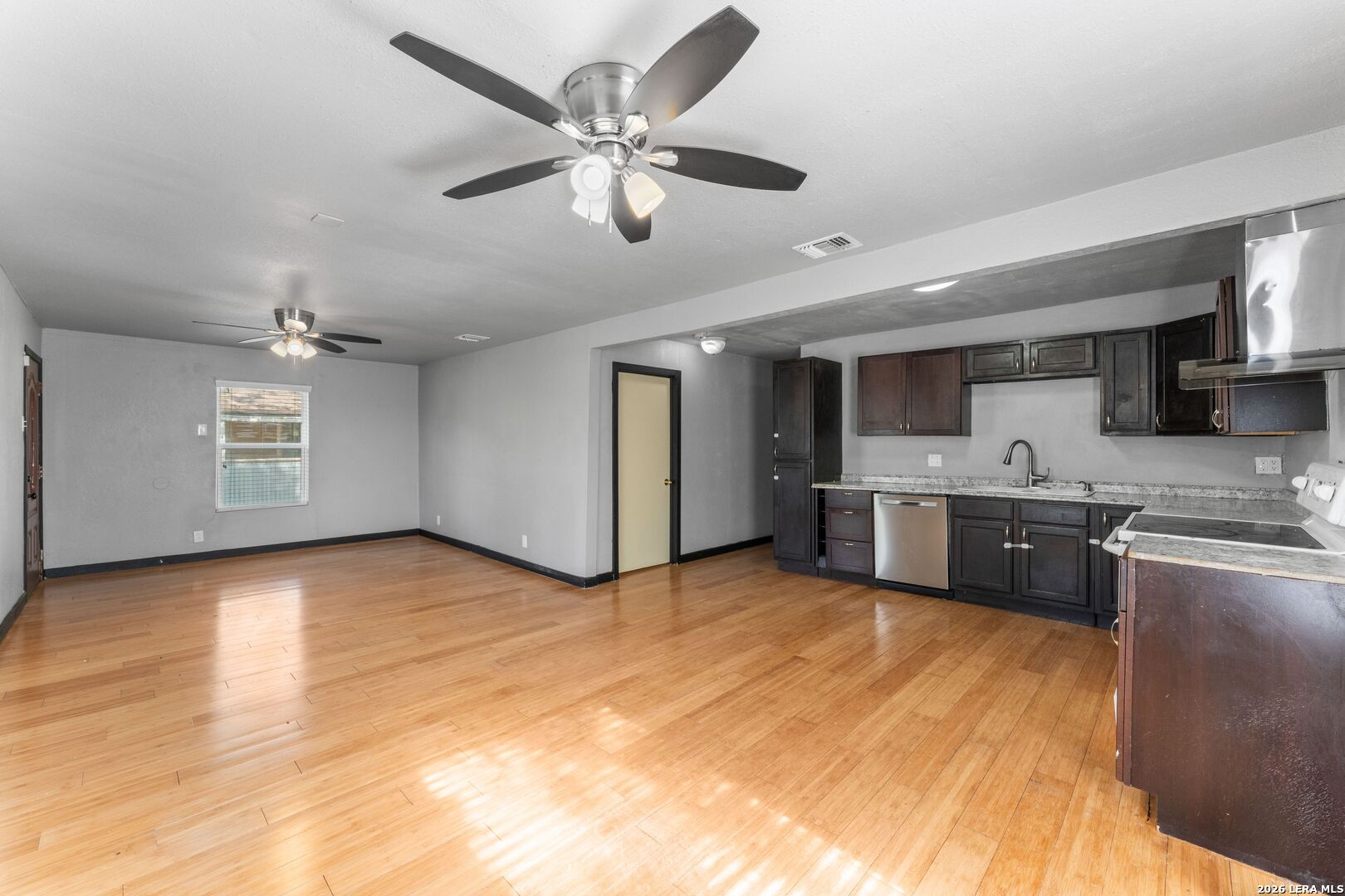 2114 Fitch
