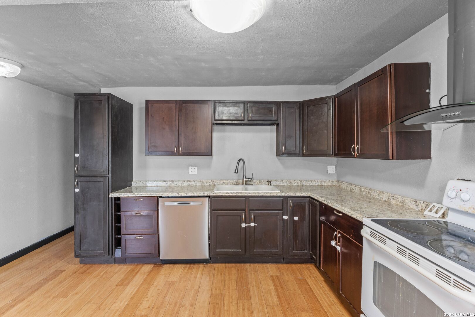 2114 Fitch