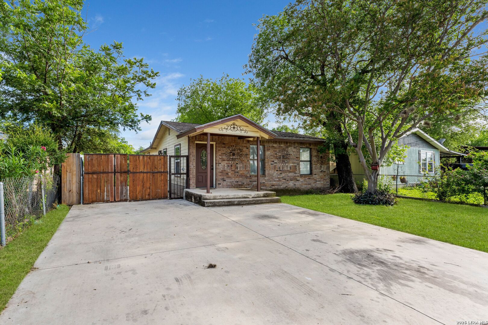 2114 Fitch