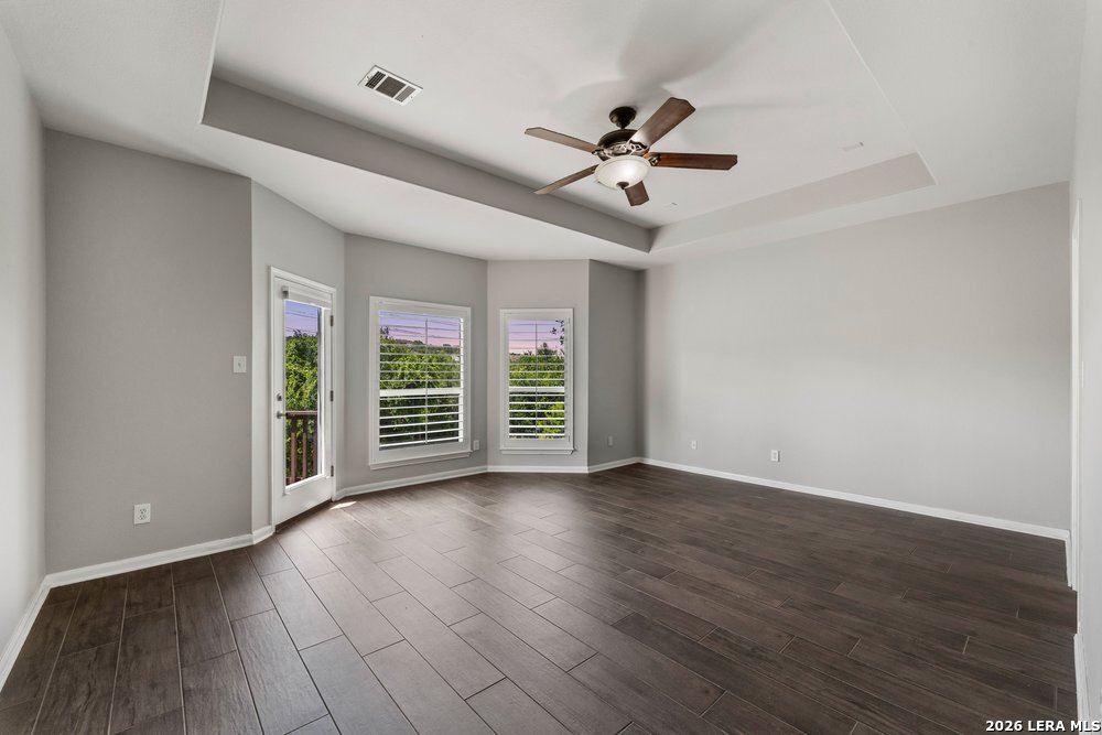 6519 Grove Creek