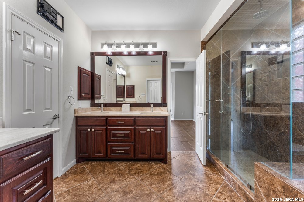 6519 Grove Creek