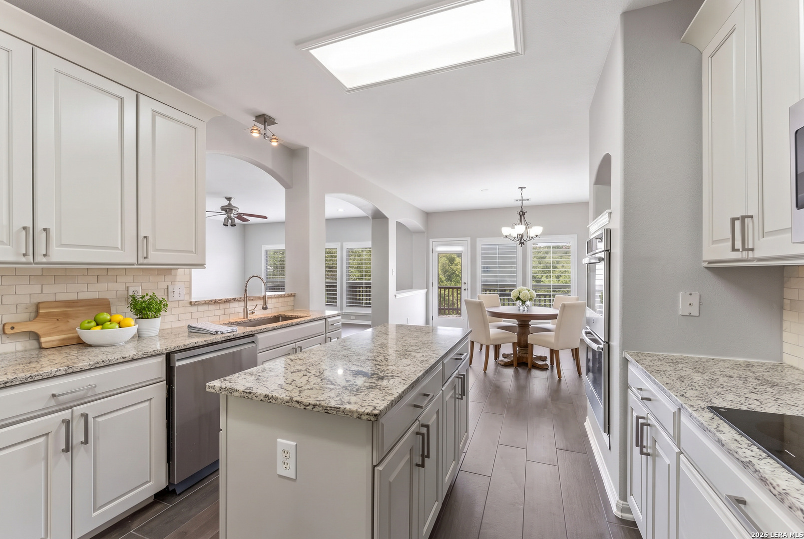 6519 Grove Creek