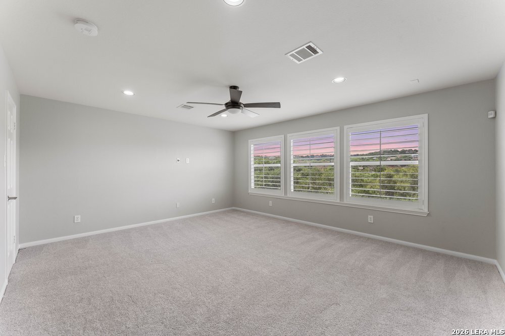 6519 Grove Creek