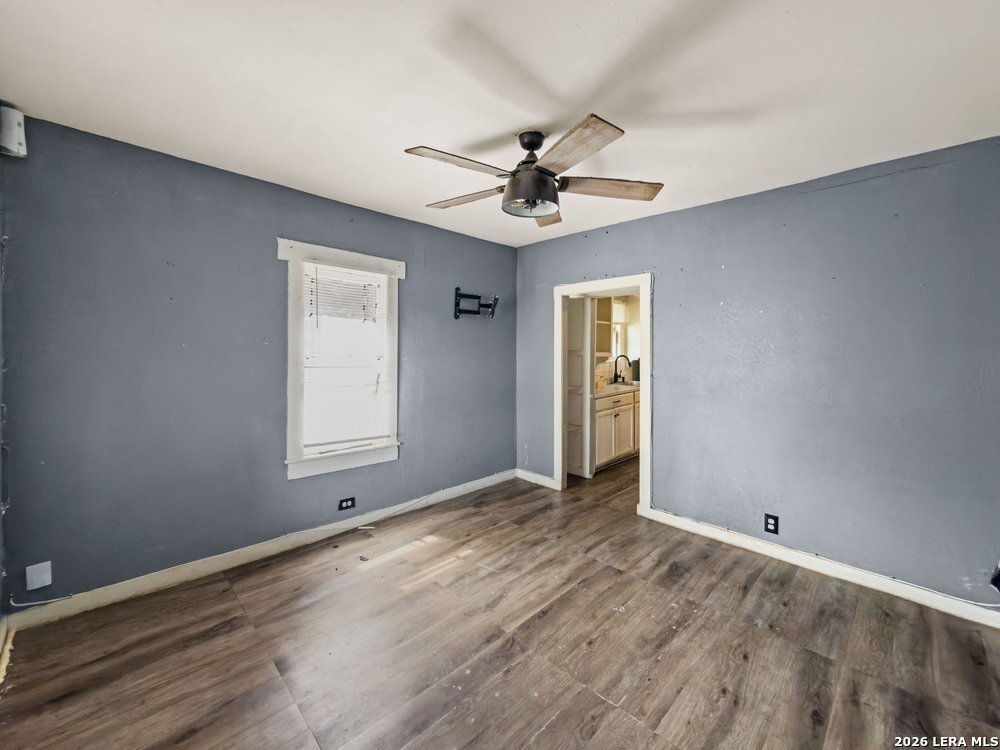 2407 San Fernando