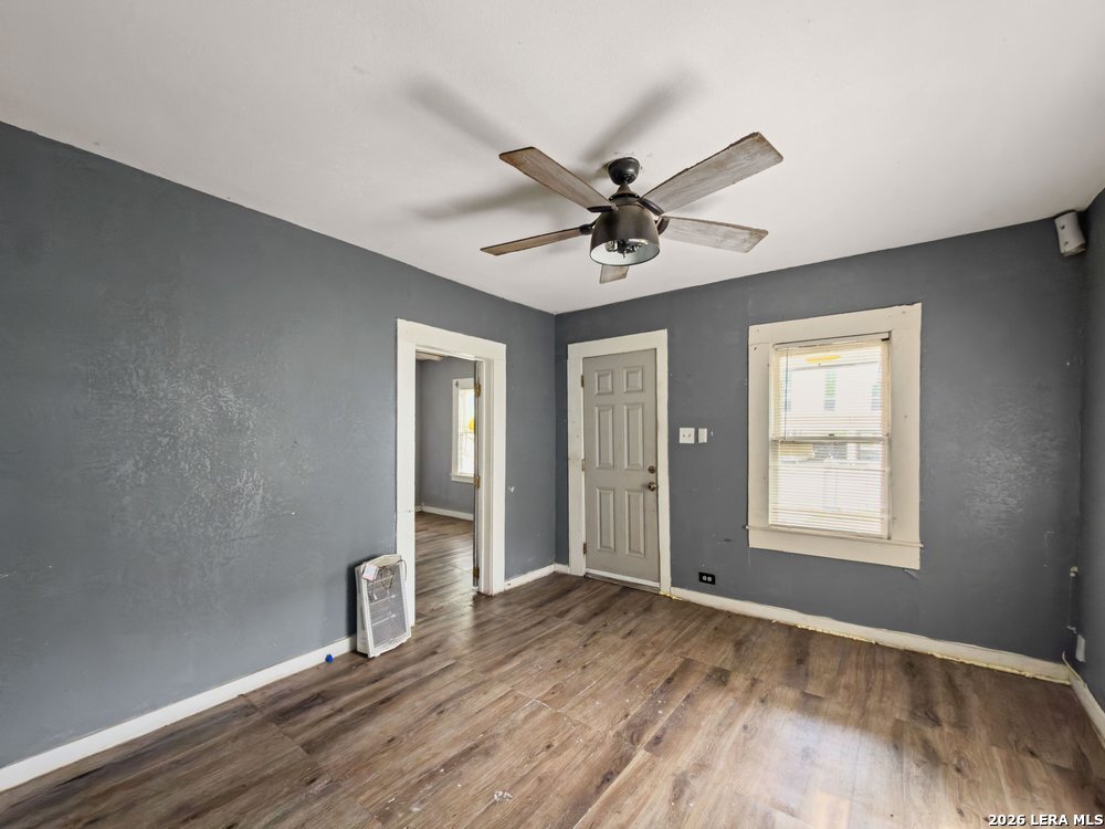 2407 San Fernando
