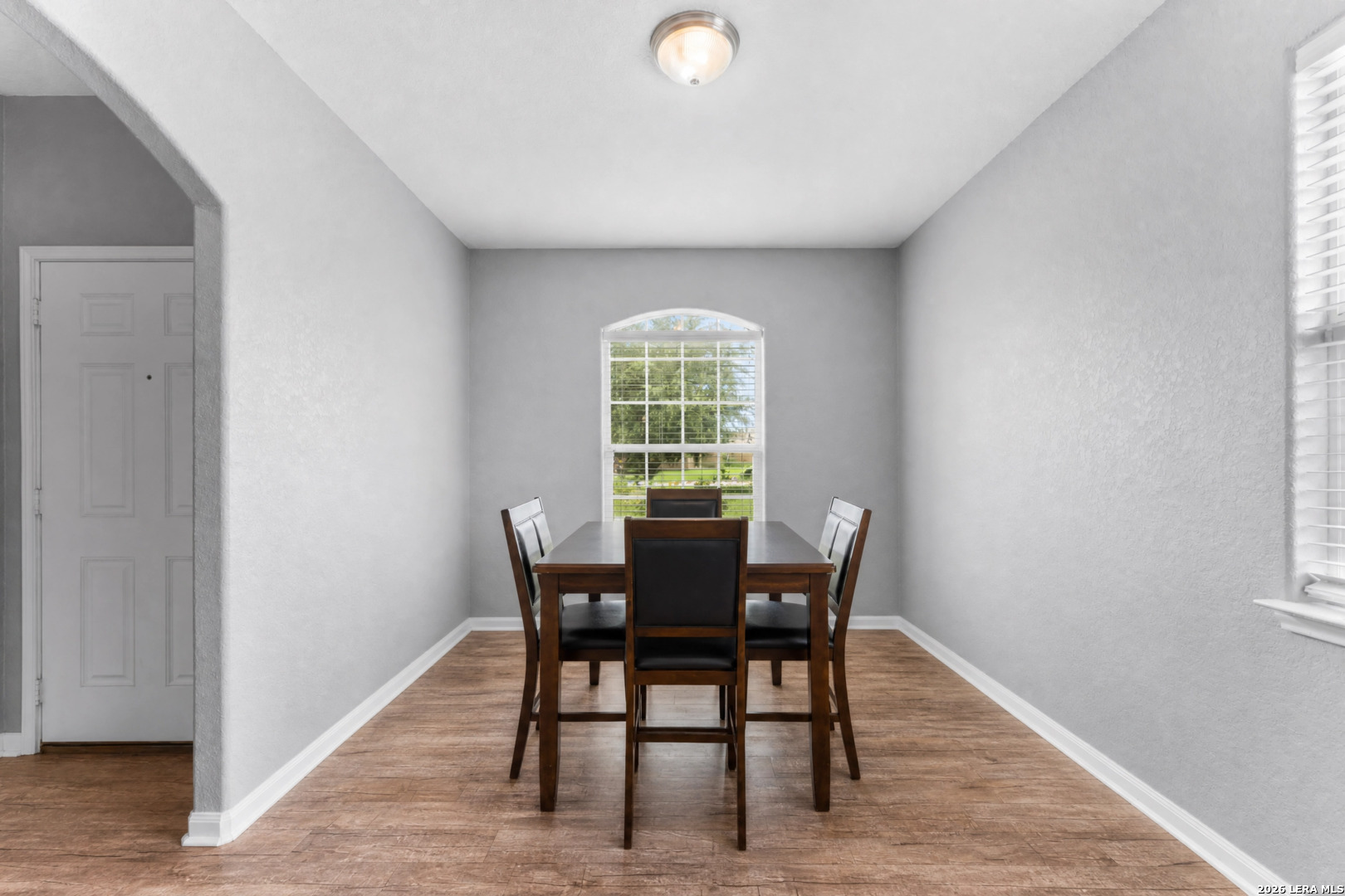 6719 Luckey Tree