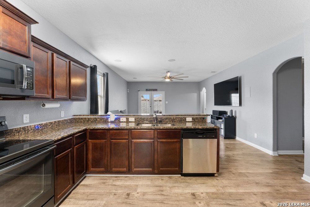 6719 Luckey Tree