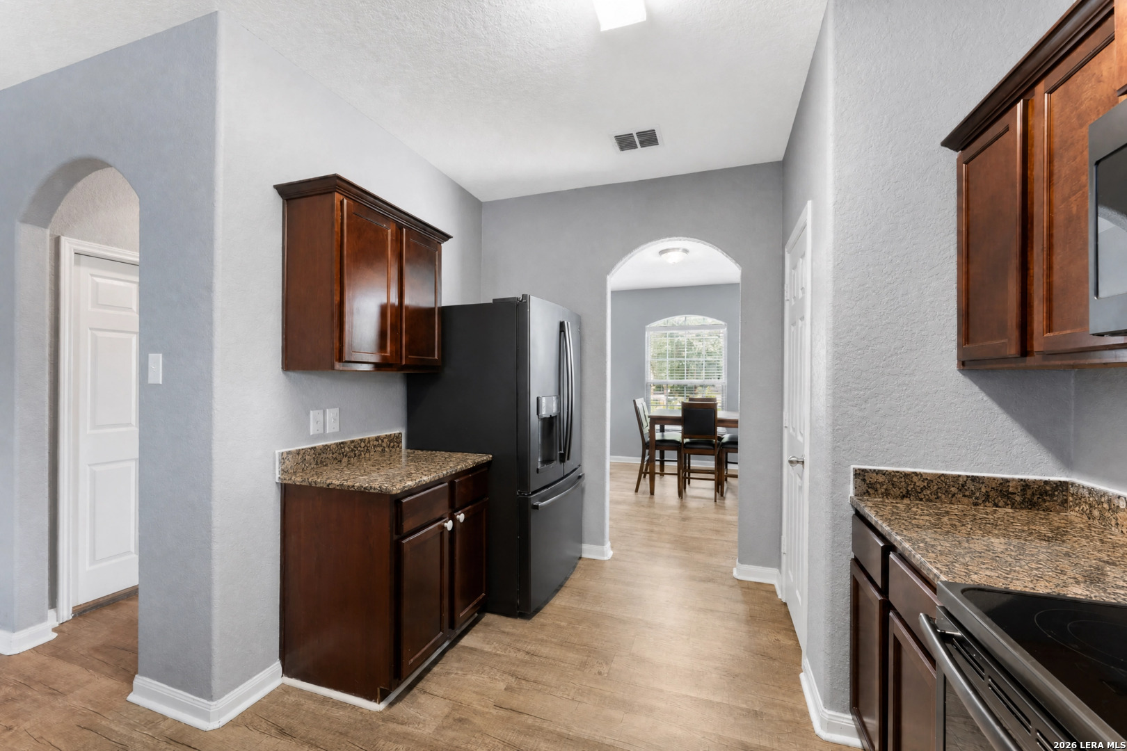 6719 Luckey Tree