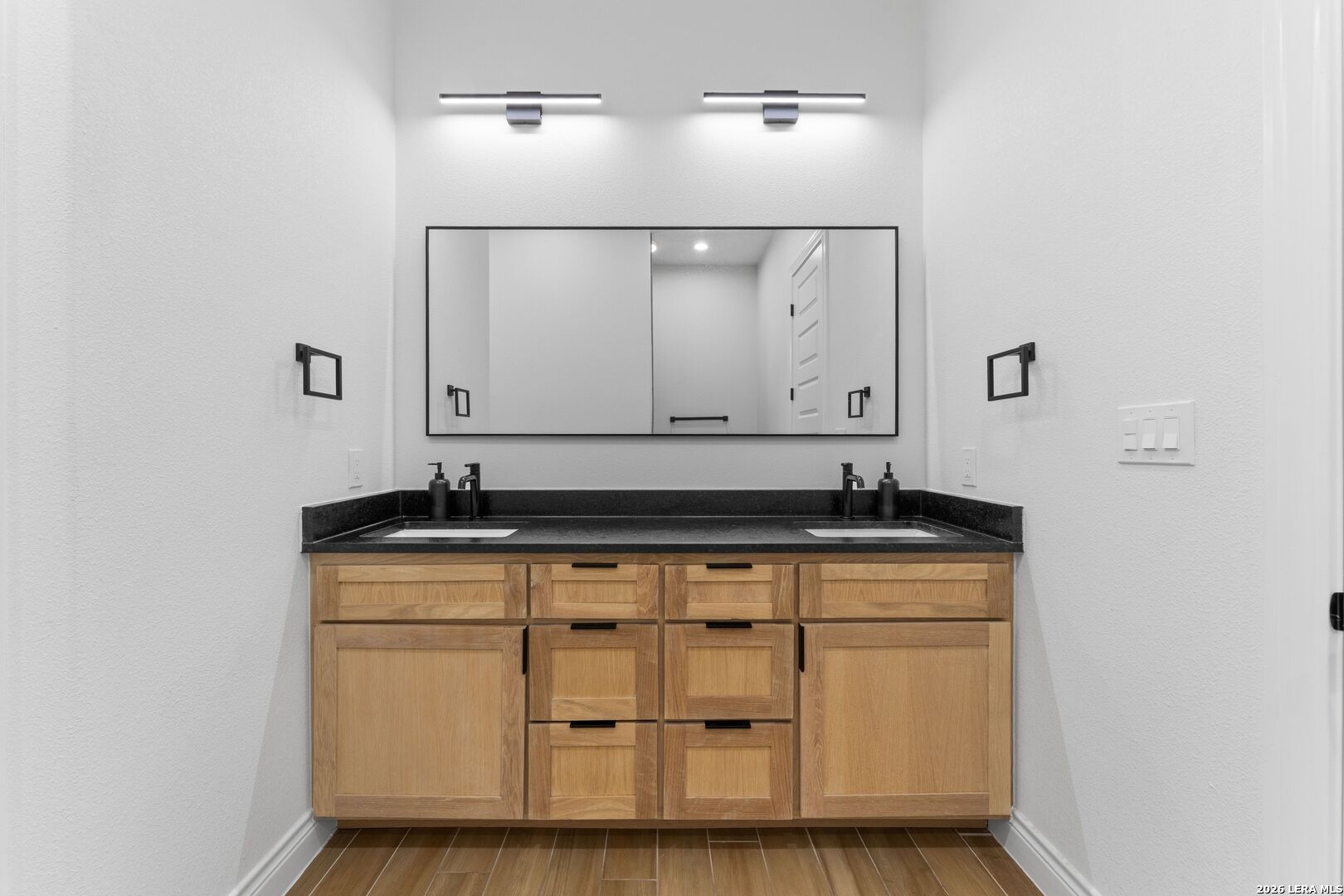 819 Pr 2775