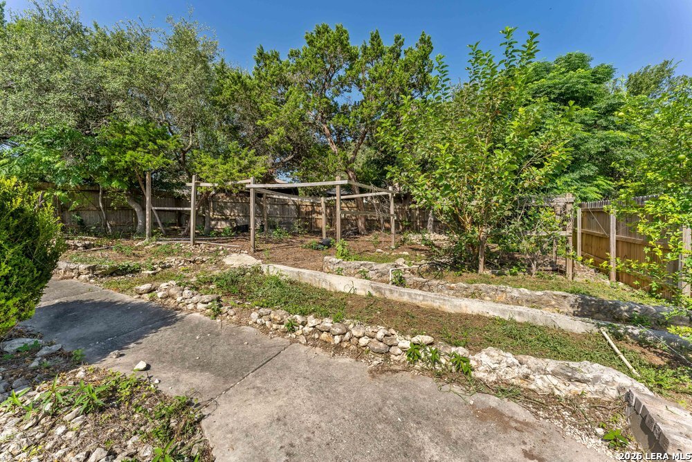 7827 Mainland Woods