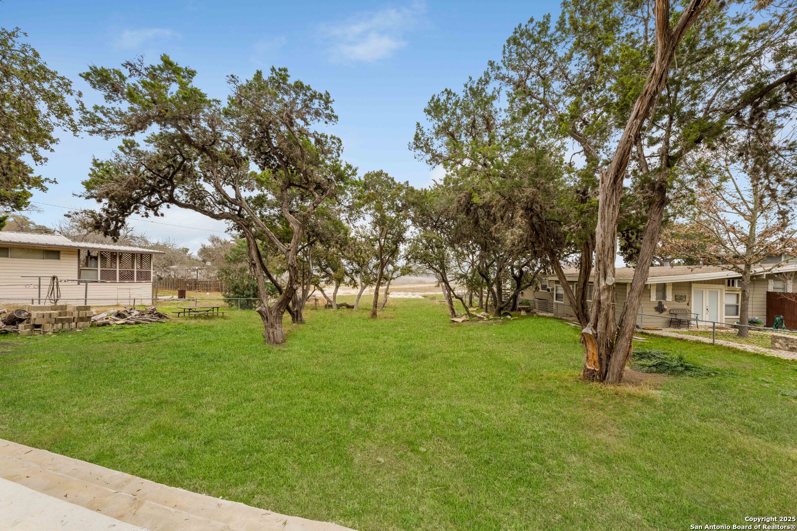 143 Park Dr