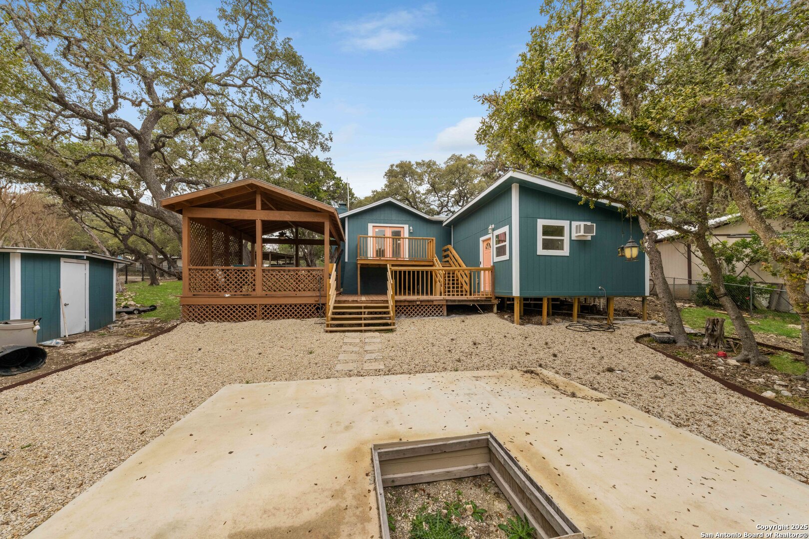 143 Park Dr