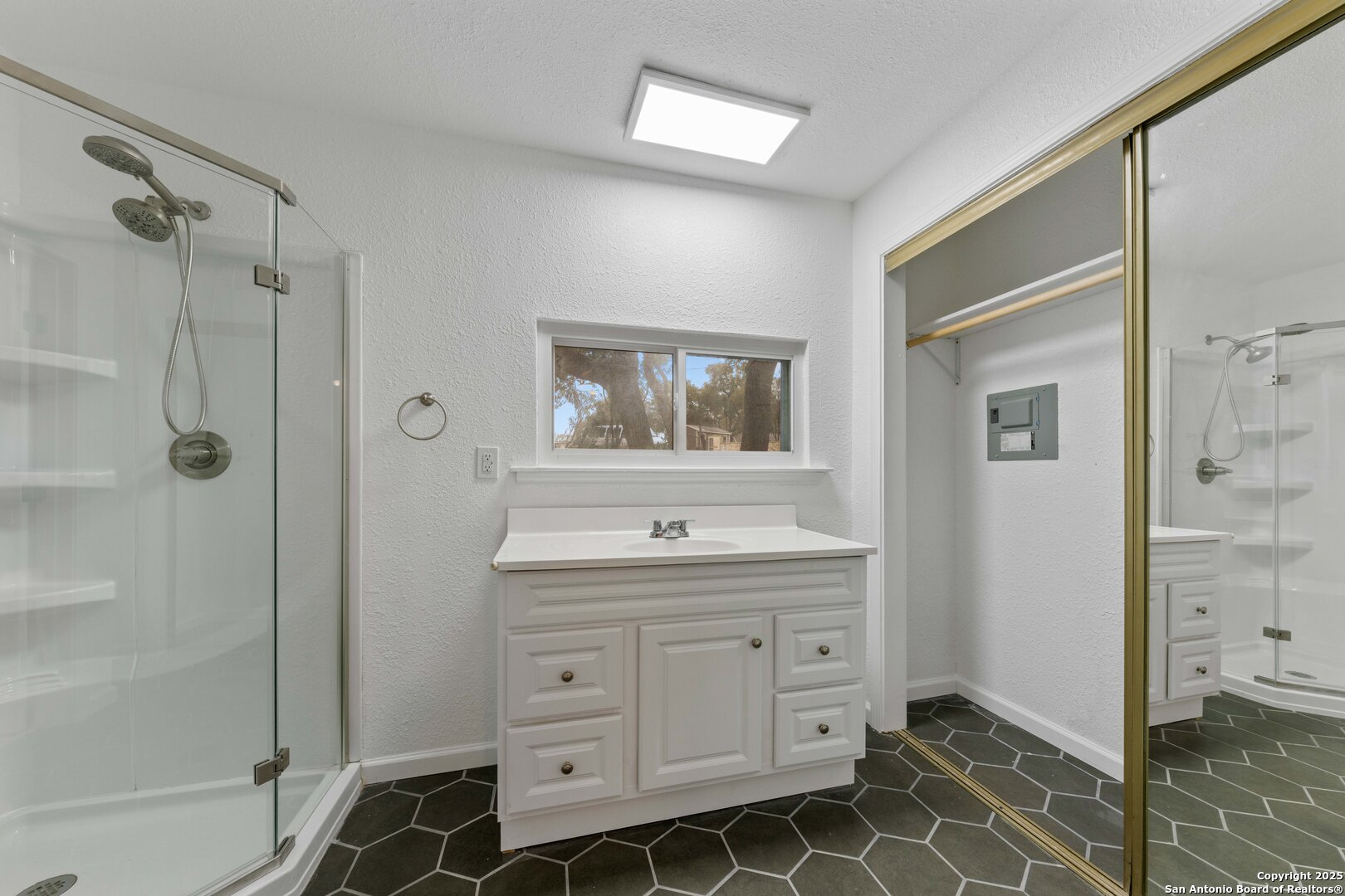 143 Park Dr