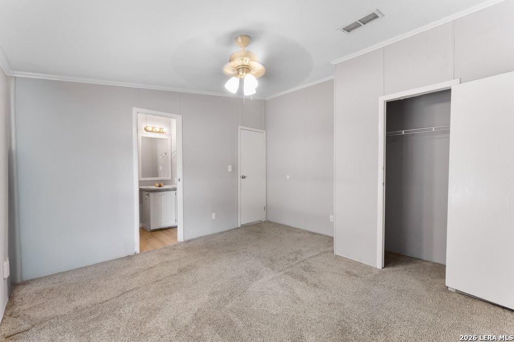 576 Wright Dr