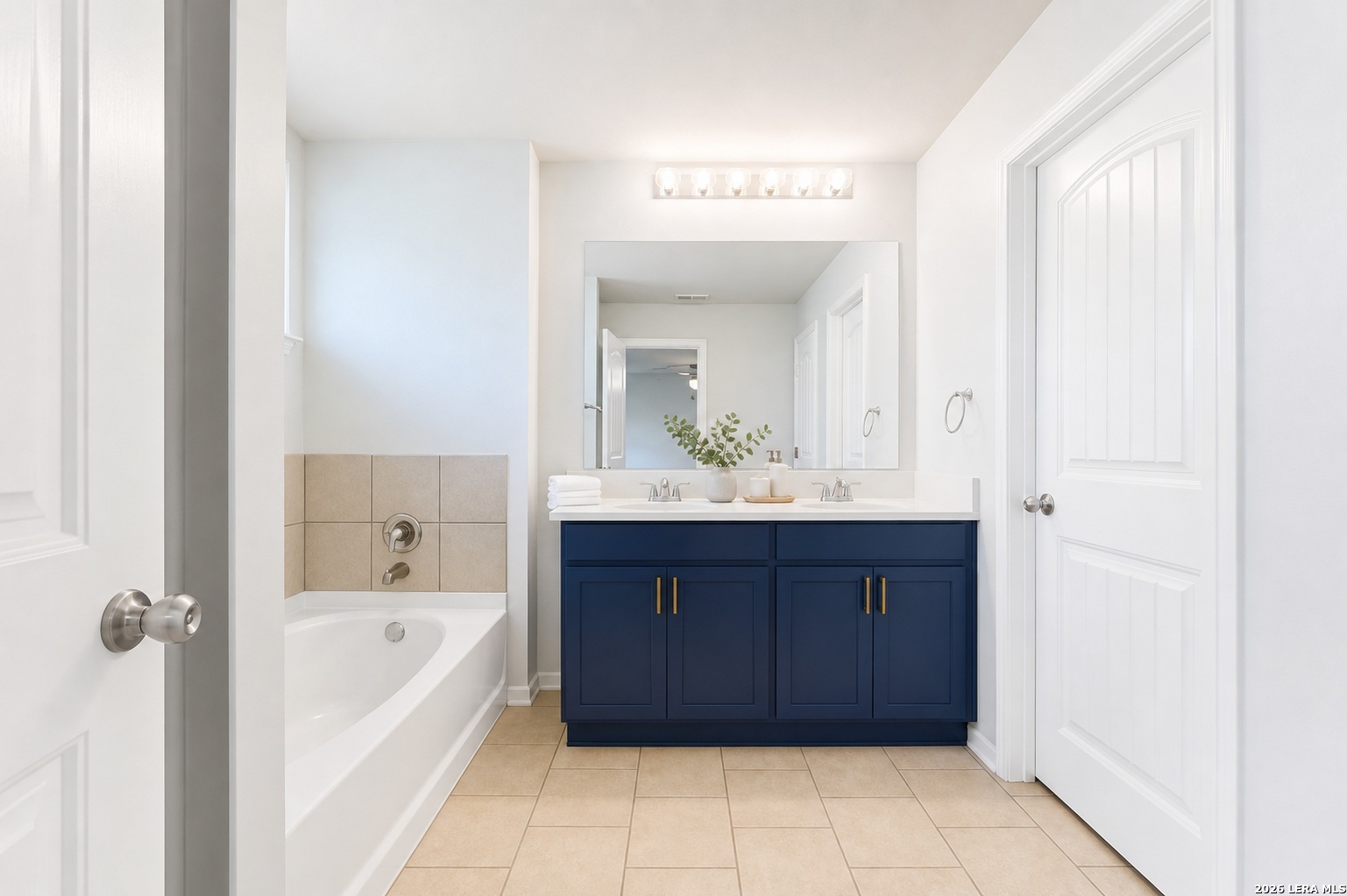 8838 Palmetto Falls
