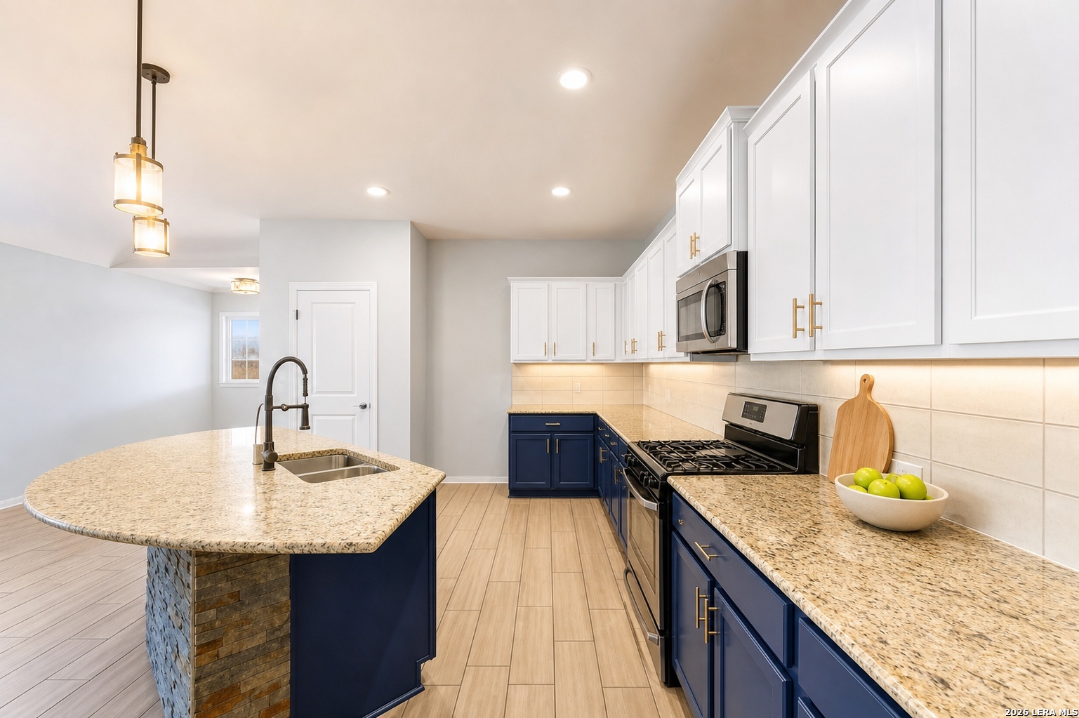 8838 Palmetto Falls