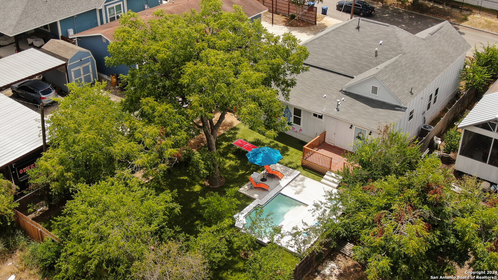 609 DAKOTA ST