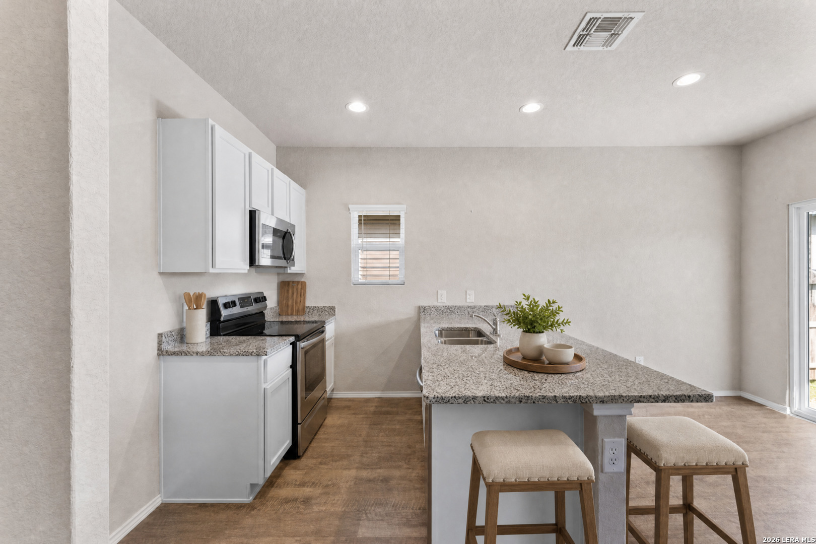 450 Pleasanton Spring