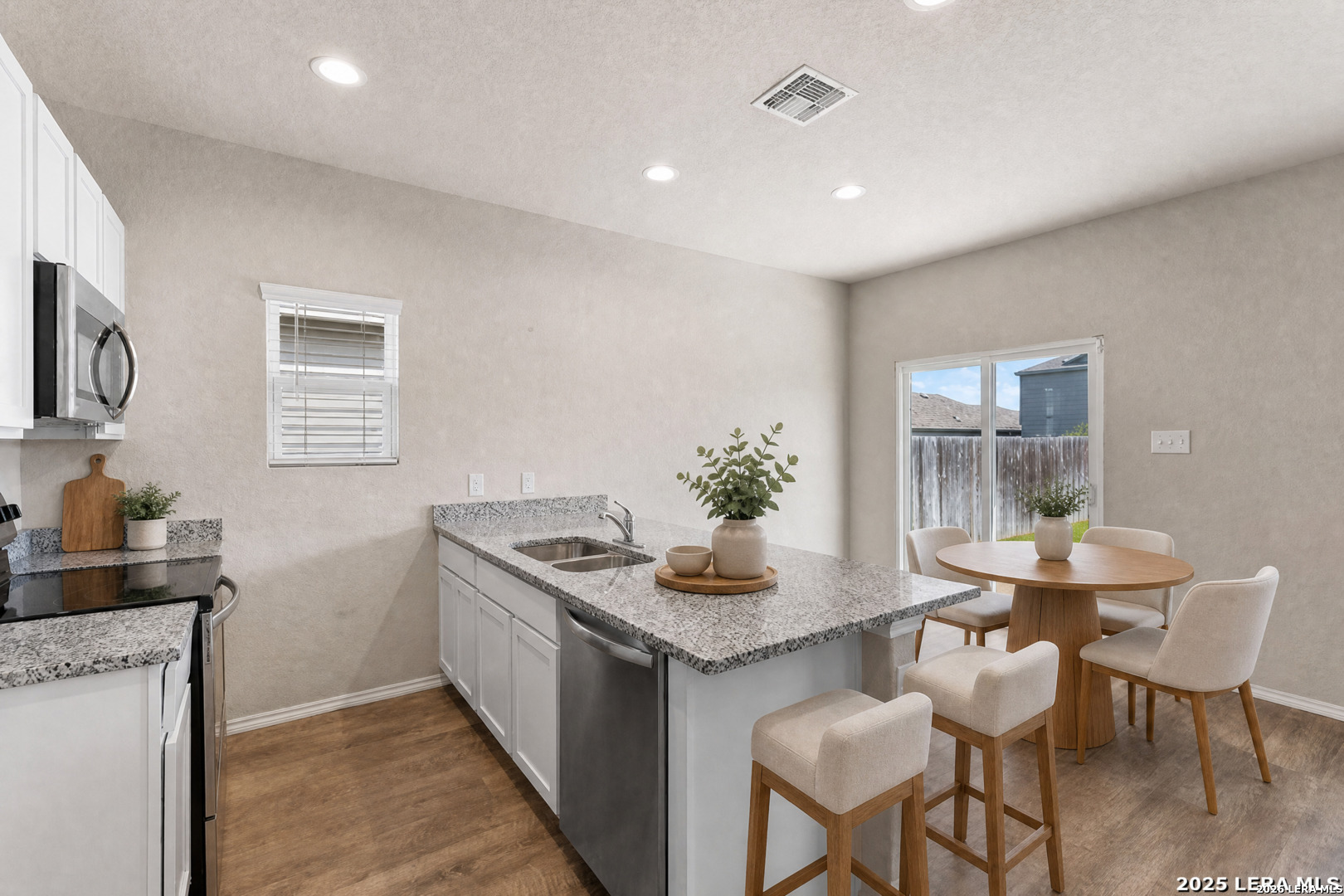 450 Pleasanton Spring