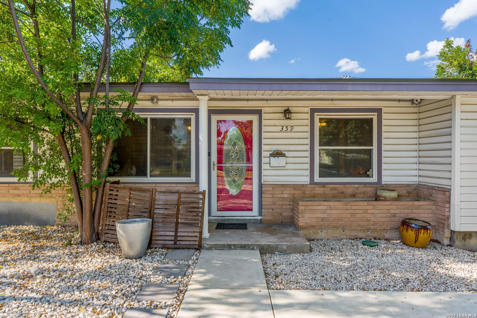 359 Pilgrim Dr