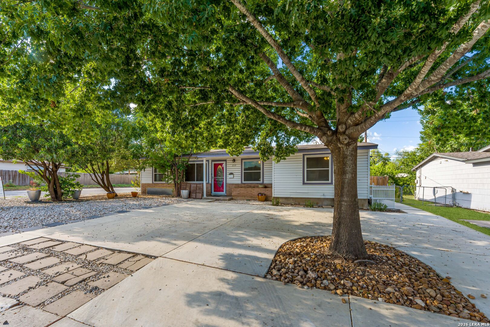 359 Pilgrim Dr