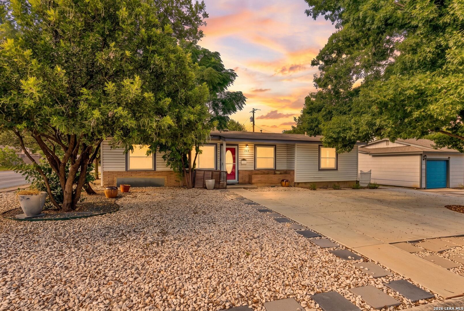 359 Pilgrim Dr