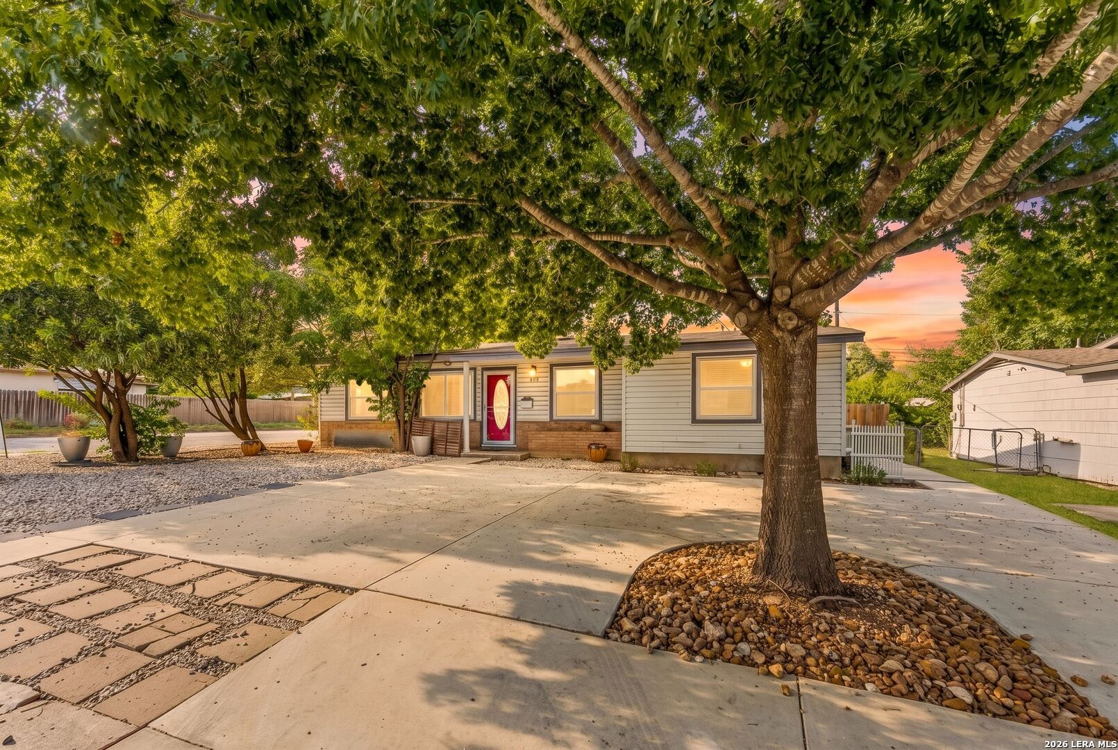 359 Pilgrim Dr