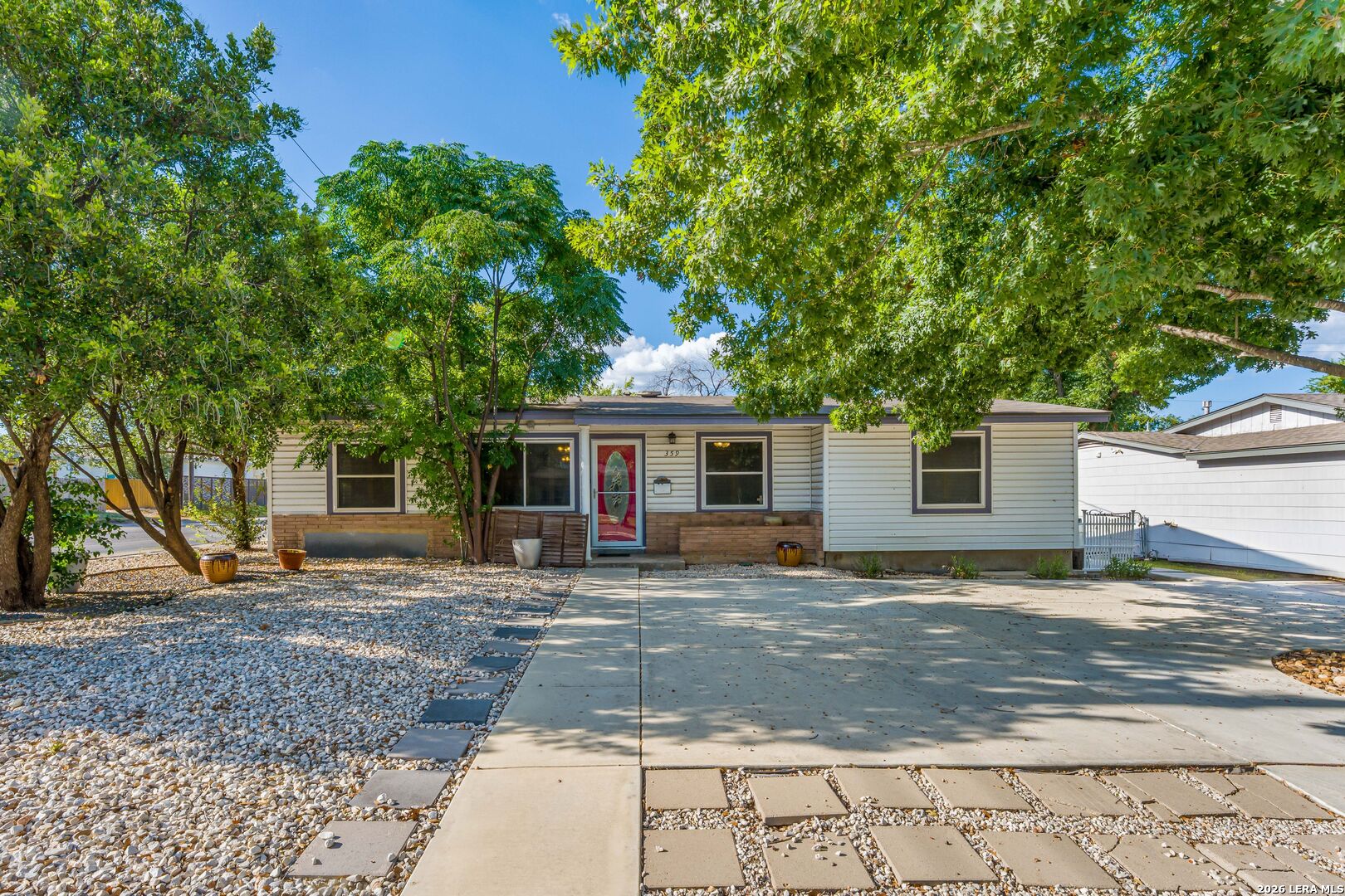 359 Pilgrim Dr
