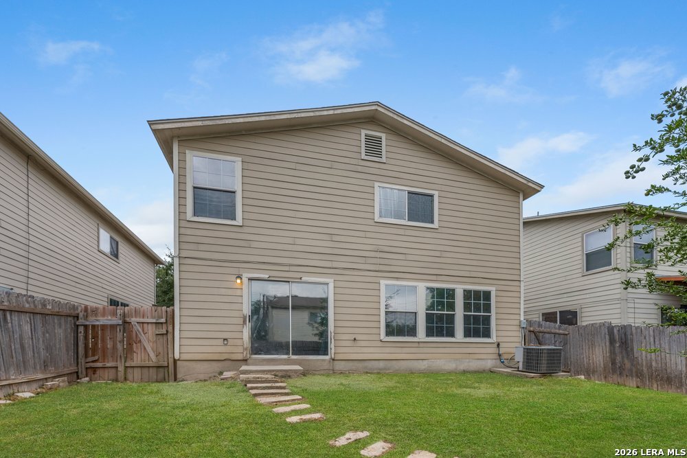 5423 Spring Walk