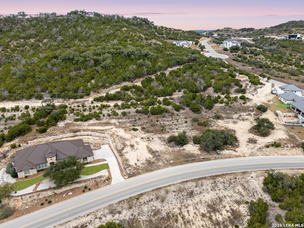 10842 Nina Ridge