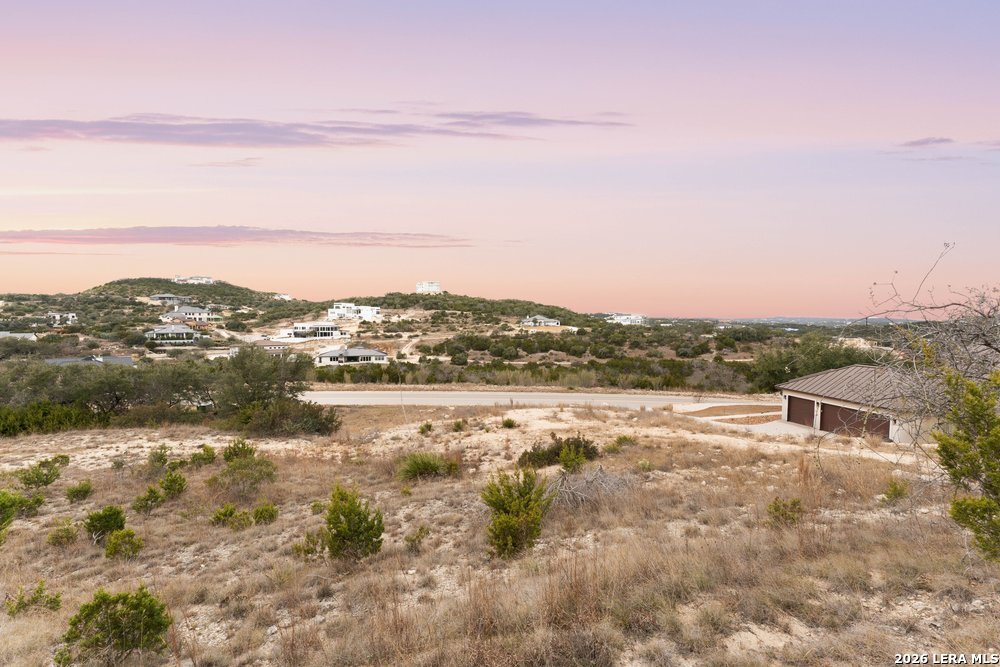 10842 Nina Ridge