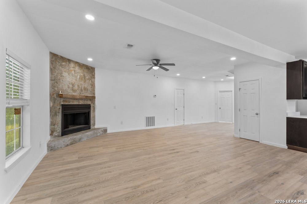 323 Lakeside