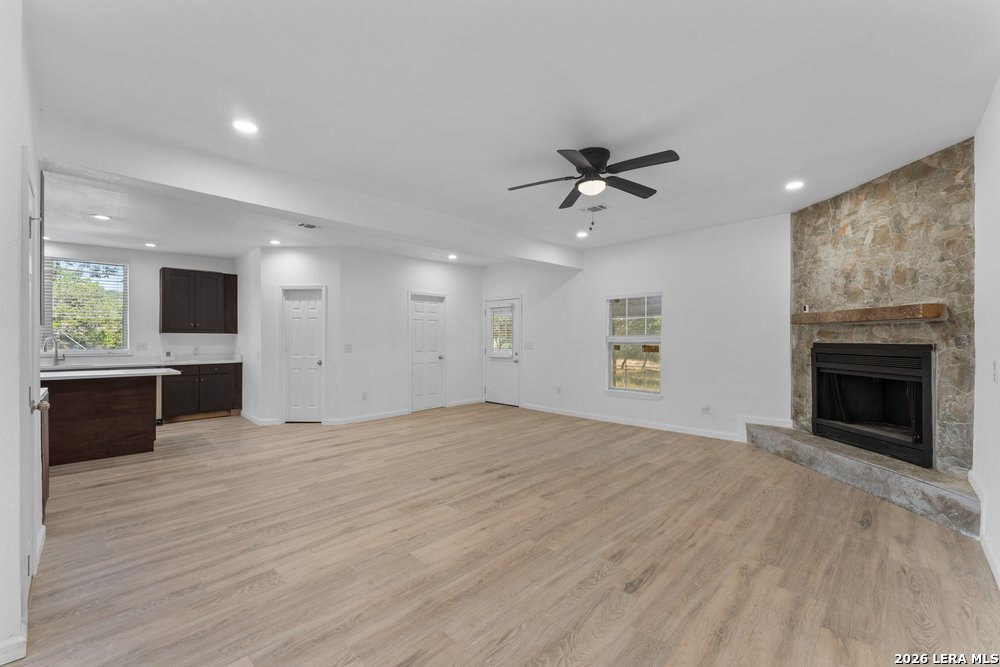 323 Lakeside