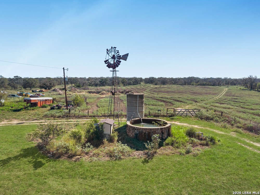 10382 W Fm 476