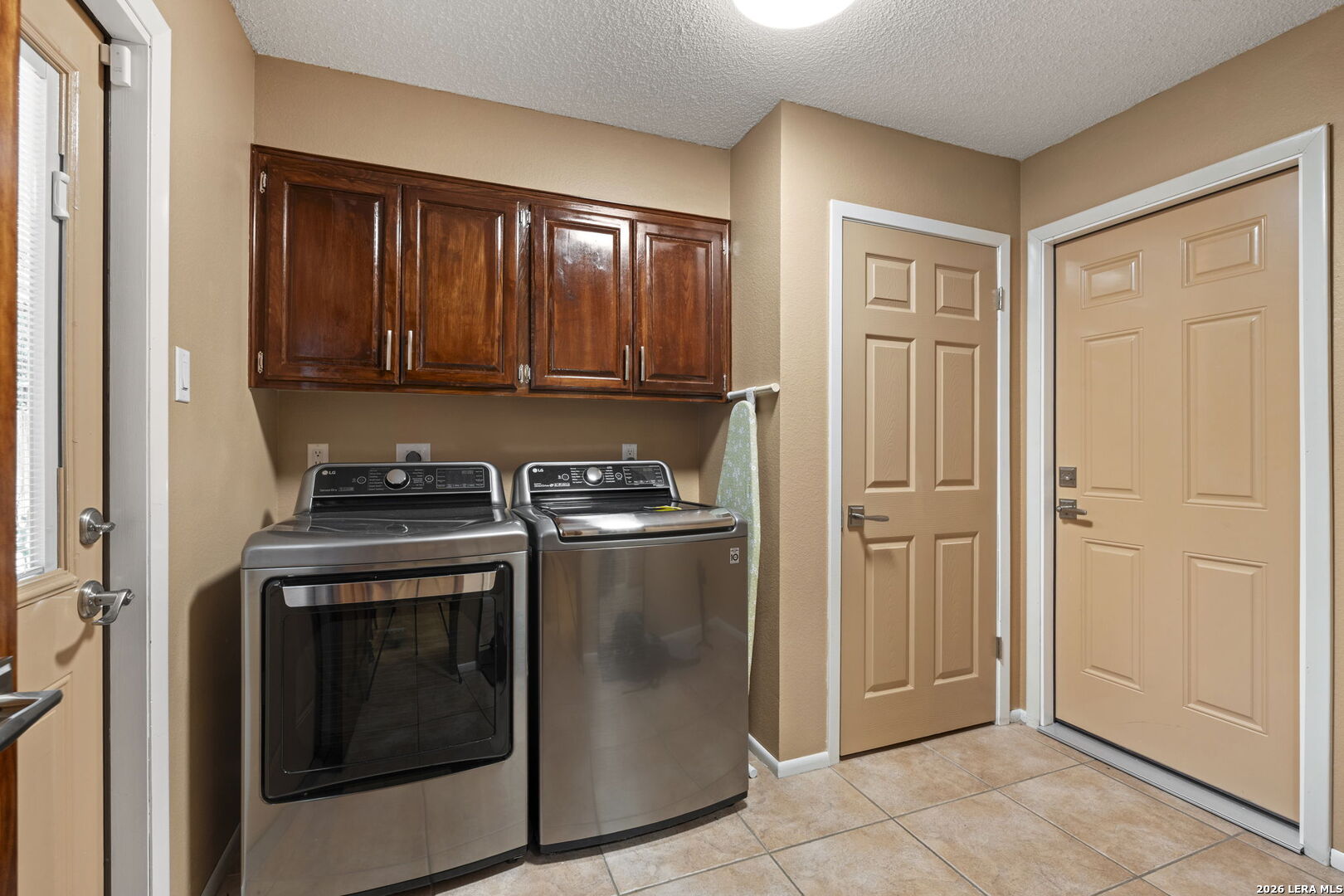 4227 Apple Tree Woods