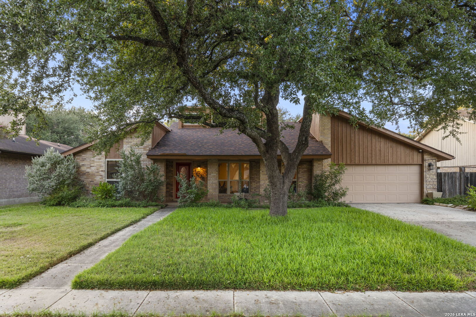 4227 Apple Tree Woods