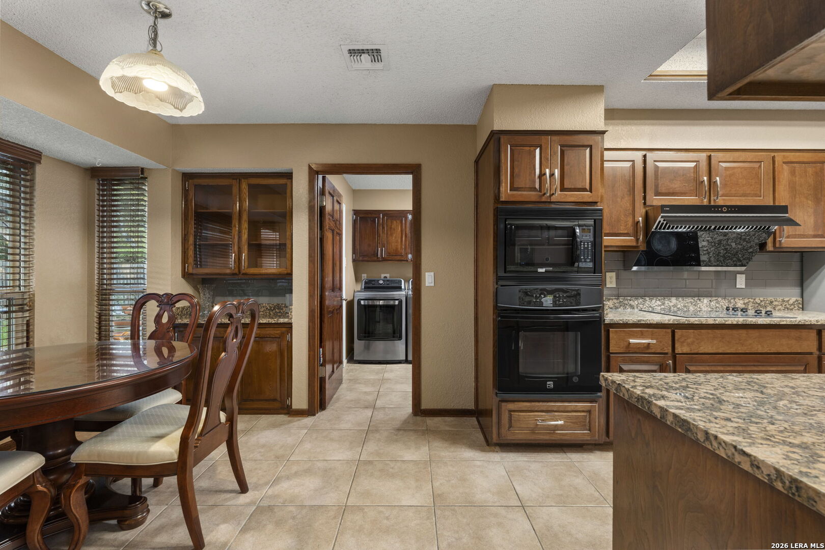 4227 Apple Tree Woods