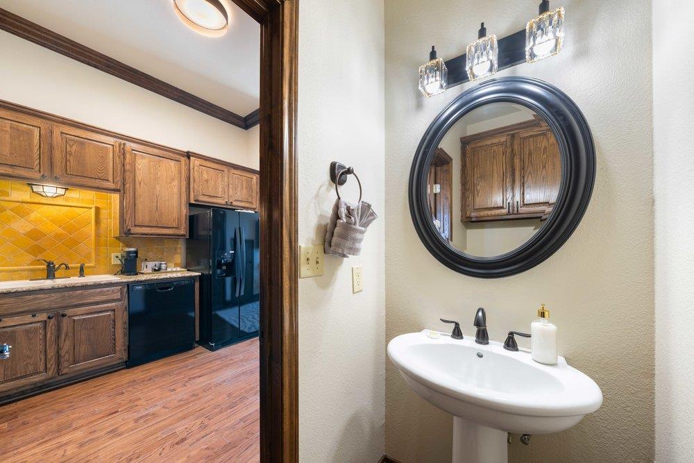 1694 County Road 102