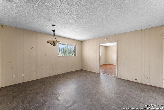 202 Estate DR
