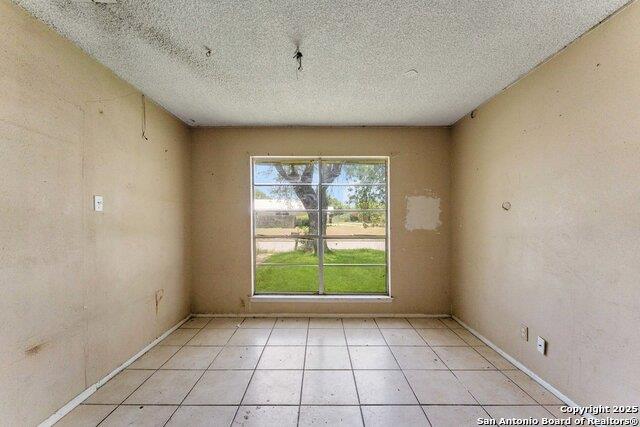 202 Estate DR
