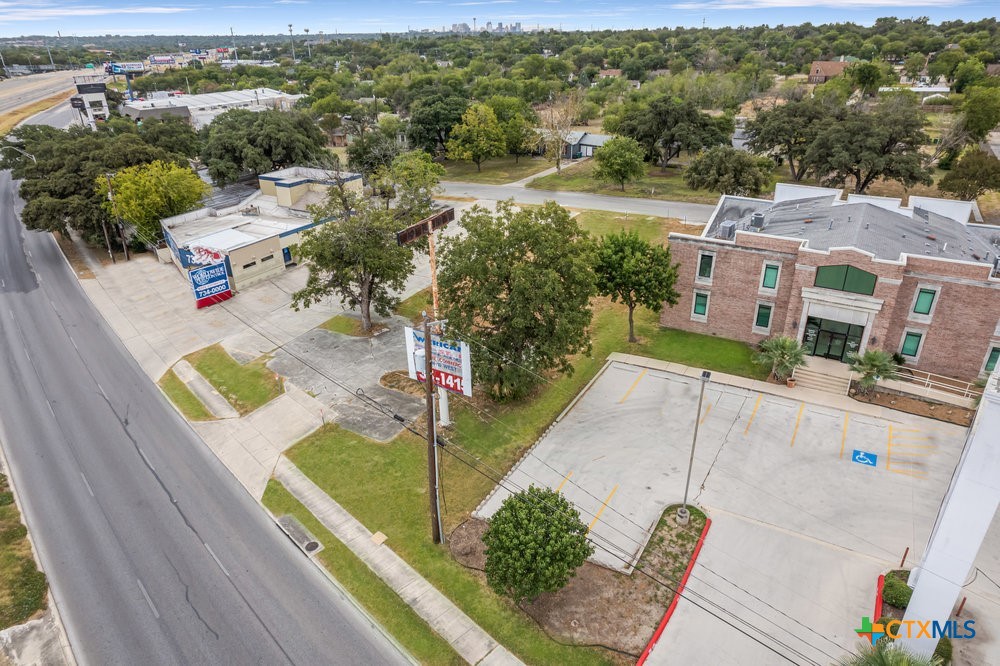 5814 W INTERSTATE 10