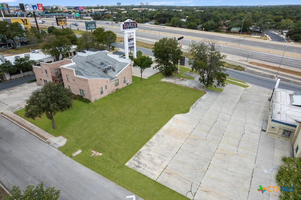 5814 W INTERSTATE 10