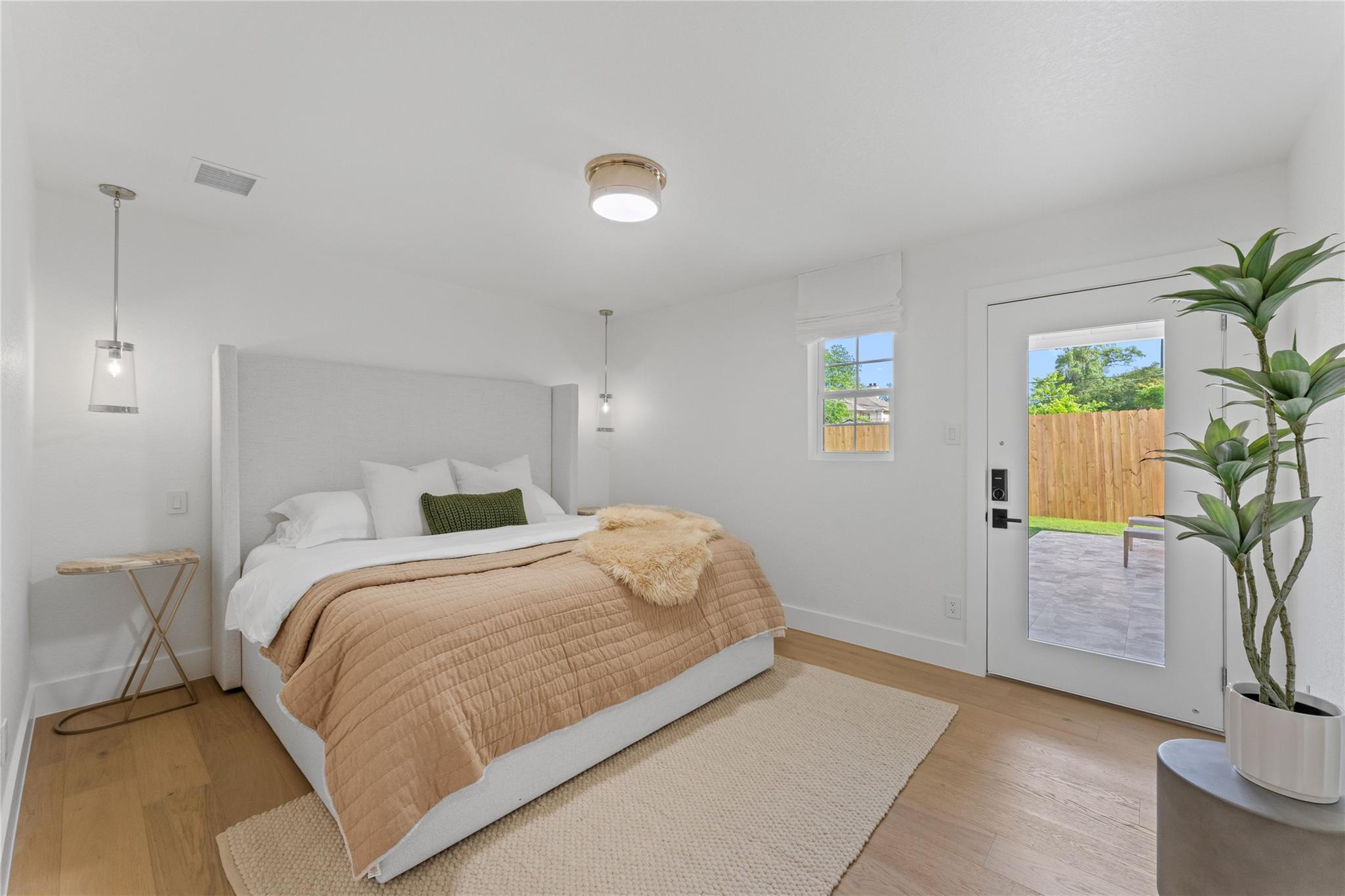 706 Kenilworth BLVD