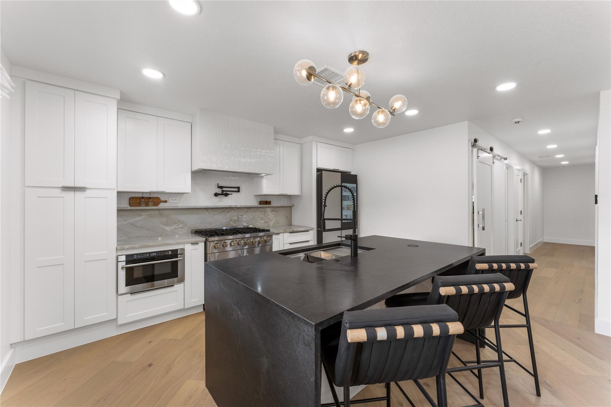 706 Kenilworth BLVD