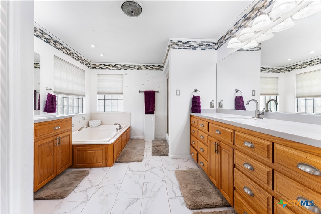 2106 Antelope Trail