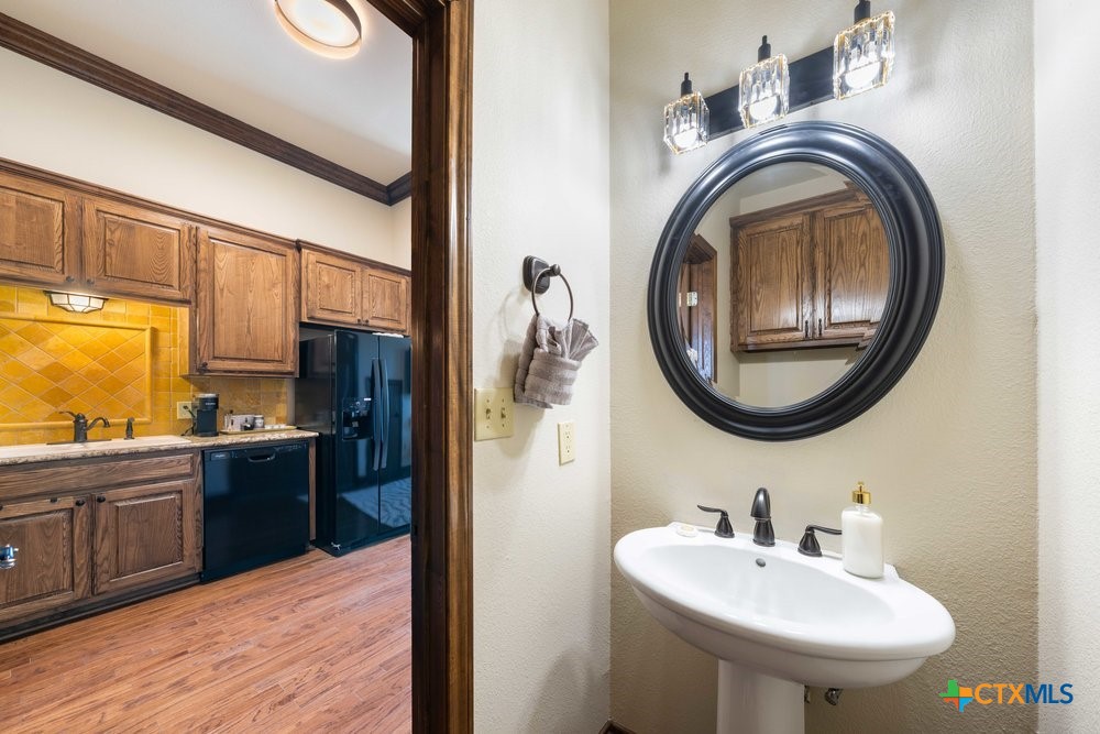 1694 County Road 102