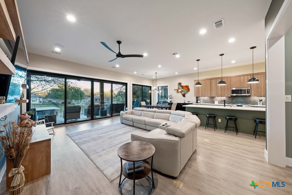 300 Bridgepoint Drive