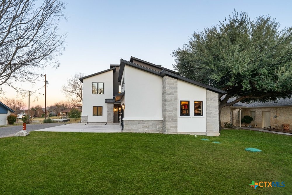 300 Bridgepoint Drive