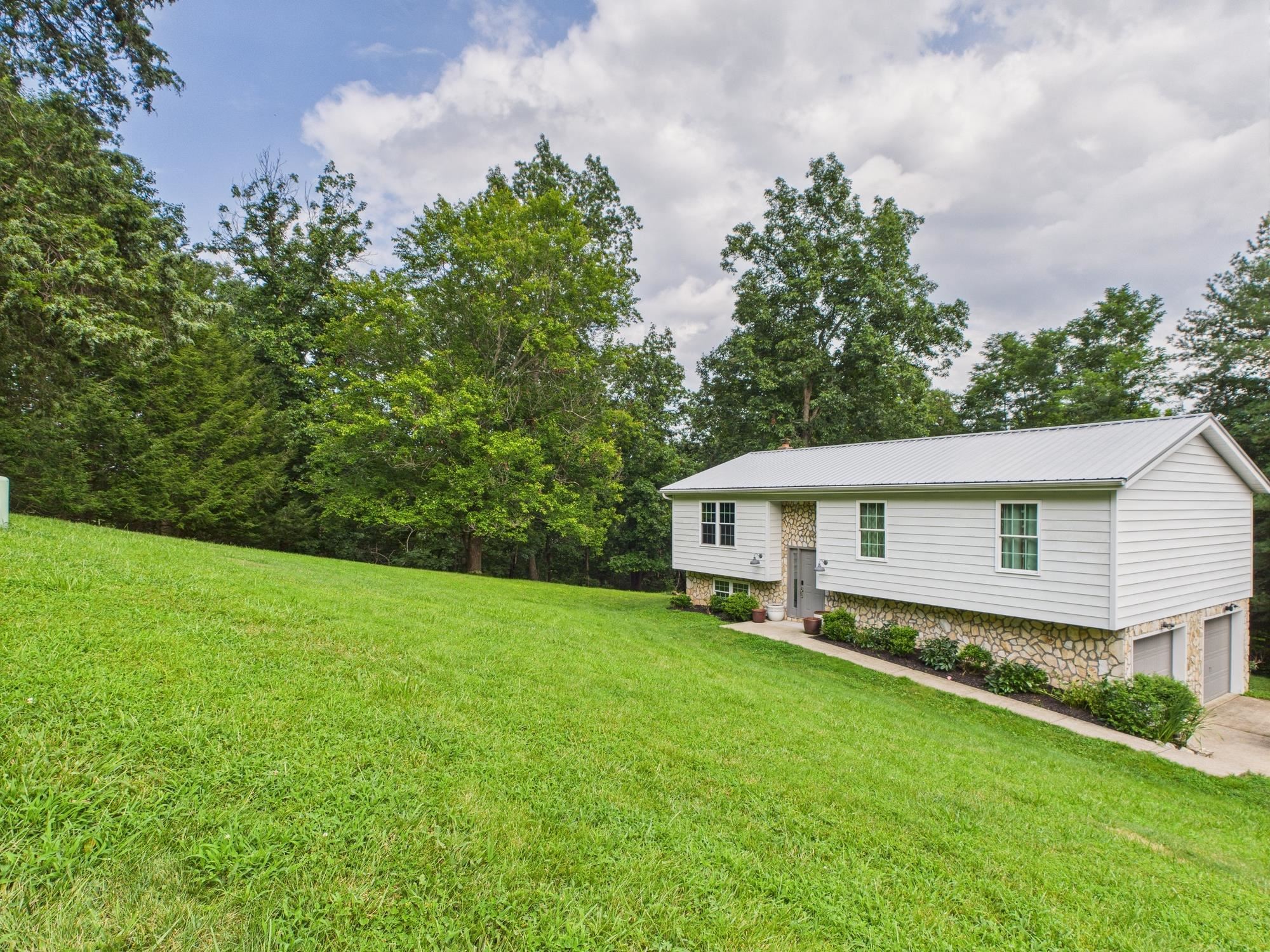 4 Deer Run Road